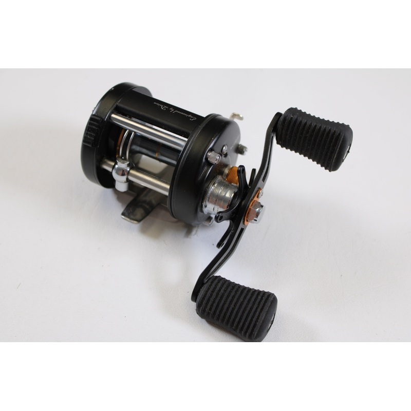 Daiwa Millionaire Classic UTD M-CUTD250L 5.1:1 LH – Used Casting Reel – Good Condition