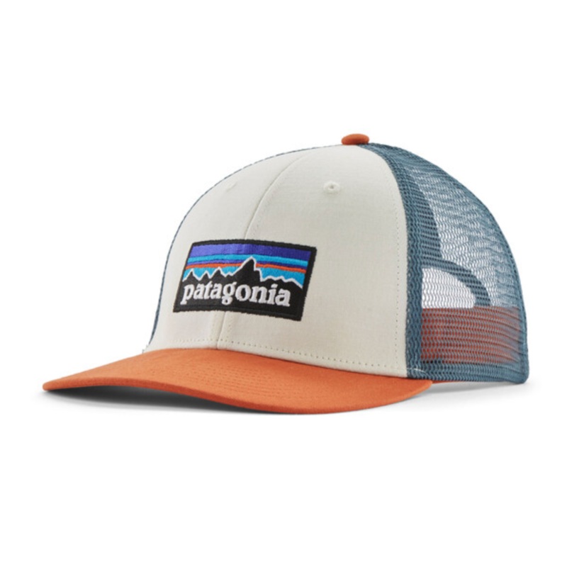 Patagonia P-6 Logo LoPro Trucker Hat – White w/Redtail Rust